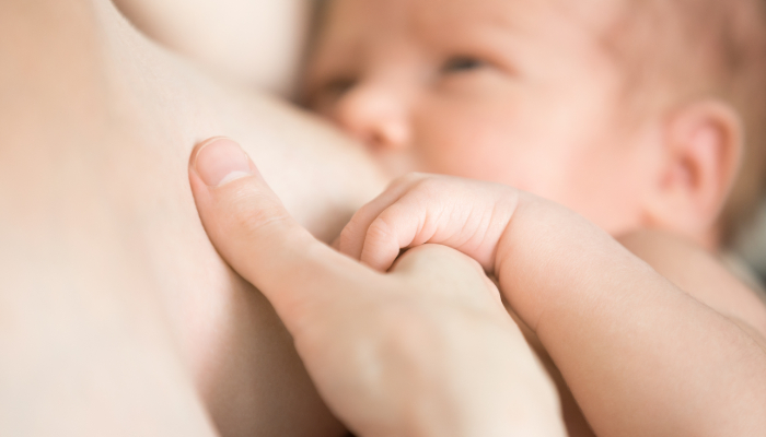 first Moments Breastfeeding